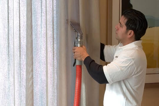 curtain cleaner